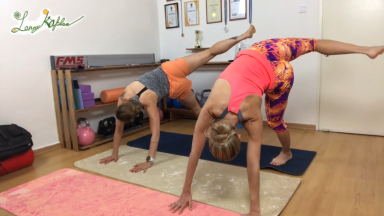 ג'ני קפלן מאמנת כושר ותזונה און ליין מייסדת WOW YOUR BODY שיטת אימון לגוף WOW