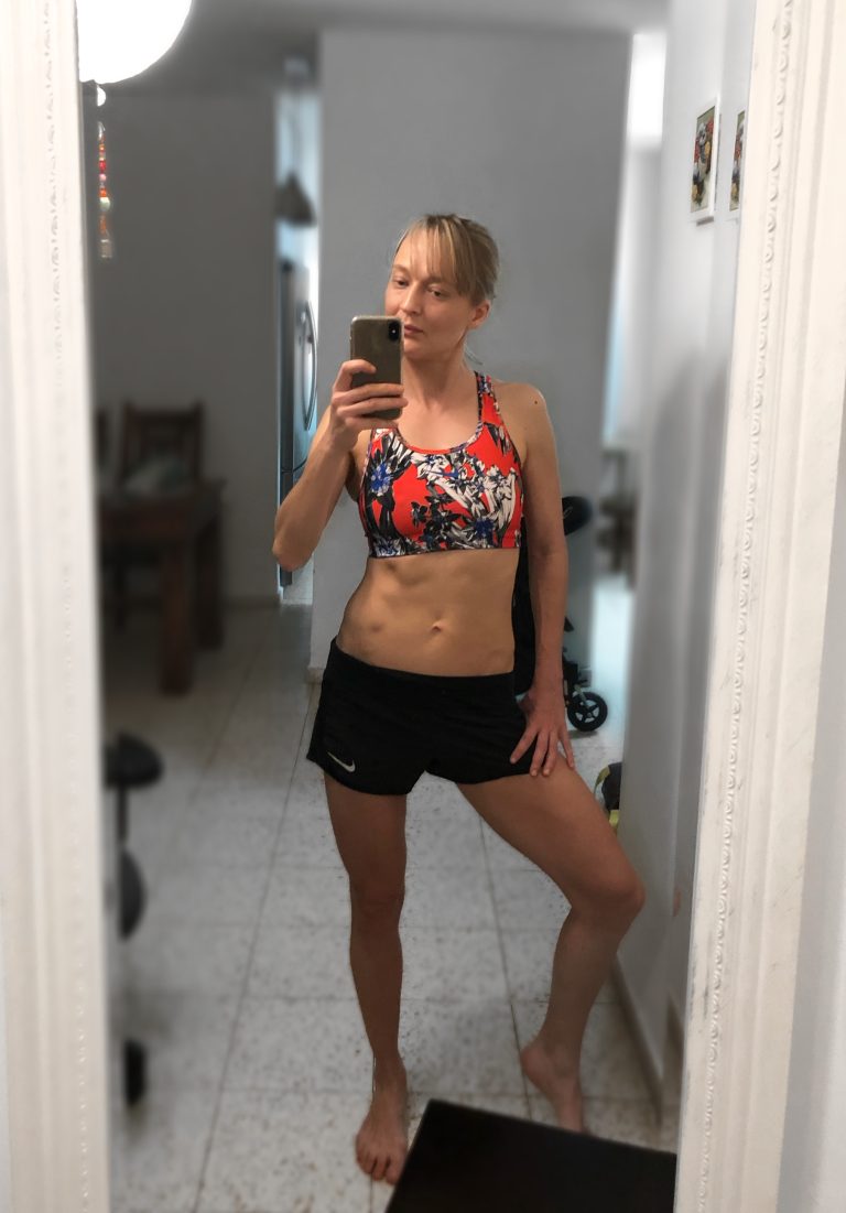 ג׳ני קפלן מאמנת כושר ותזונה און ליין תכניות כושר ותזונה דיגיטליות המובילות בישראל