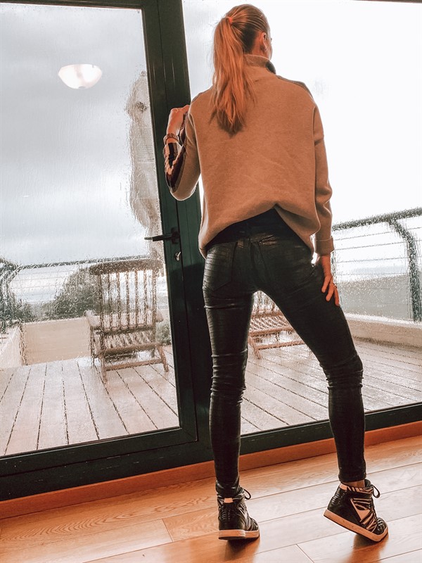 תכנית כושר דיגיטלית און ליין בלי לצאת מהבית לימי בידוד עם ג׳ני קפלן